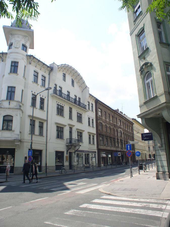 Jazzy Apartment Tour As Любляна Екстер'єр фото